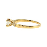 Anillo "Río L" oro amarillo 14K, diamante lg 0.41ct H&A IGI