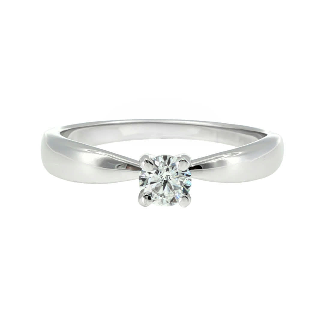 Anillo "Río" oro blanco 14K, diamante lg 0.24ct Bluish
