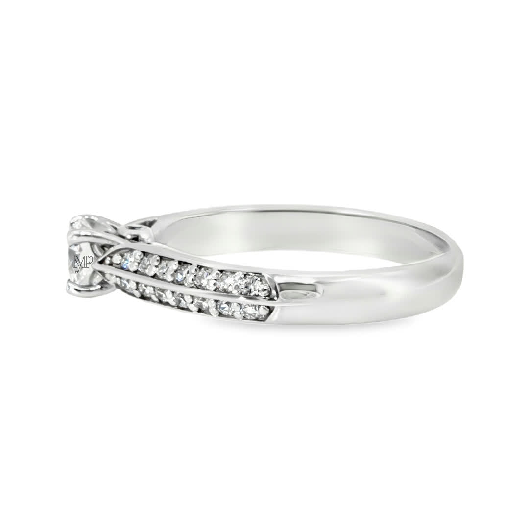 Anillo "Sena" oro blanco 14K, diamante lg 0.31ct H&A IGI