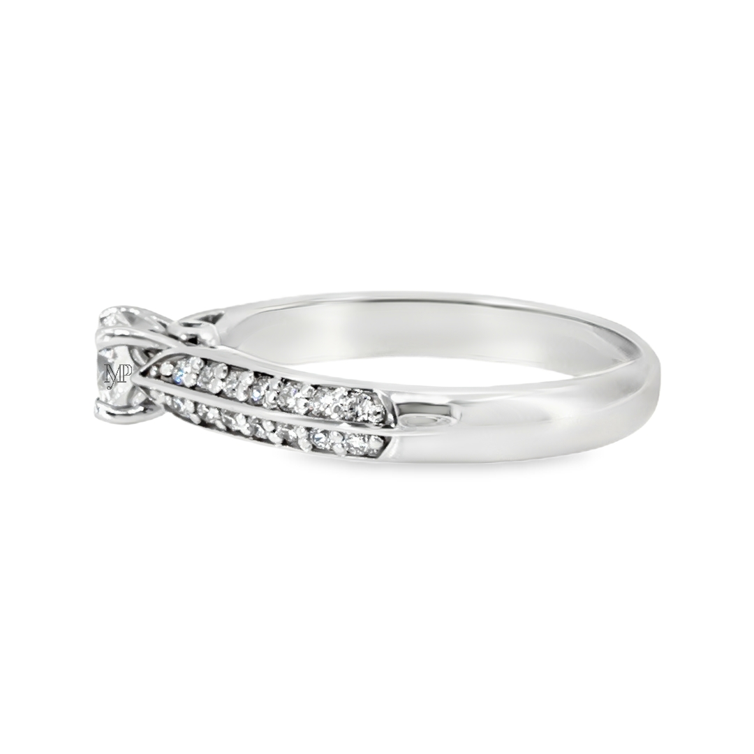 Anillo "Sena" oro blanco 14K, diamante lg 0.31ct H&A IGI