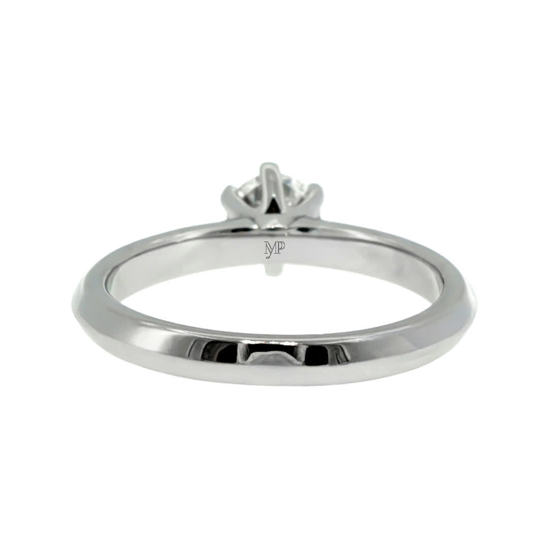 Anillo "Amur" oro blanco 14K, diamante lg 0.50ct