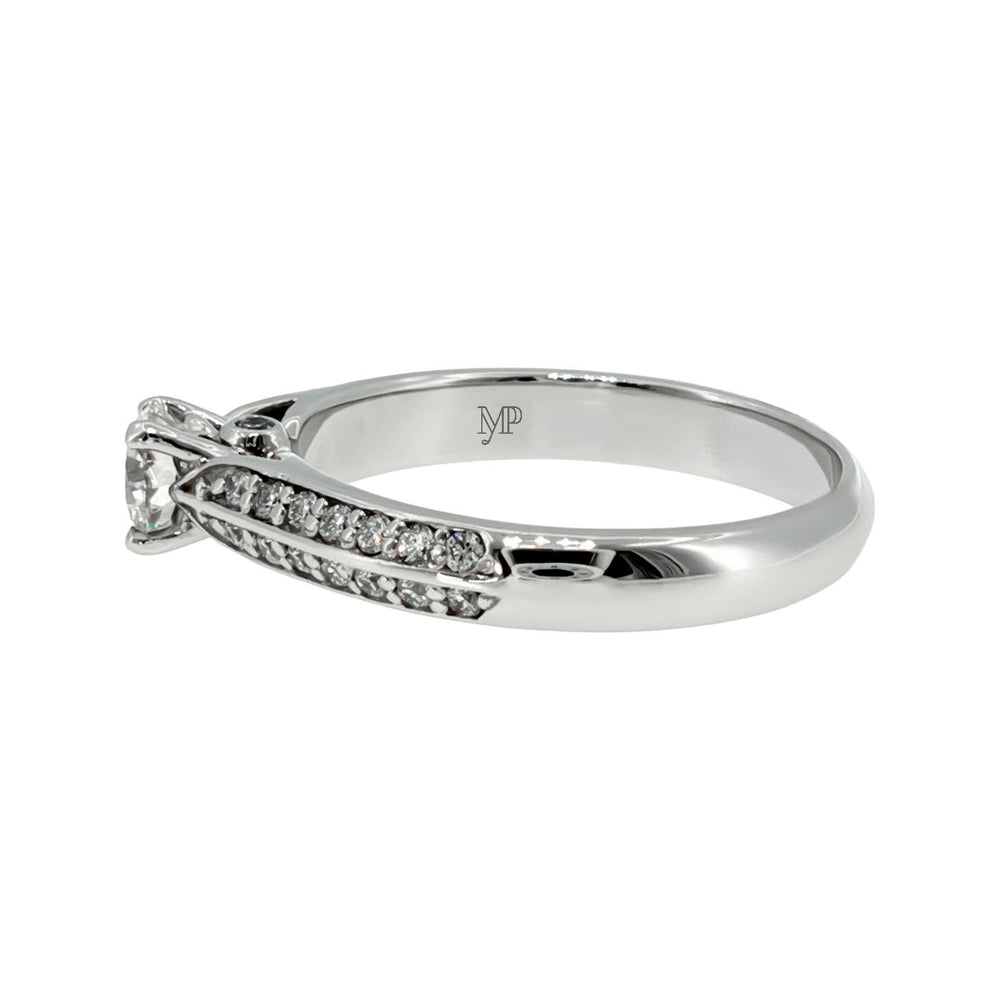 Anillo "Sena" oro blanco 14K, diamante lg 0.32ct H&A IGI