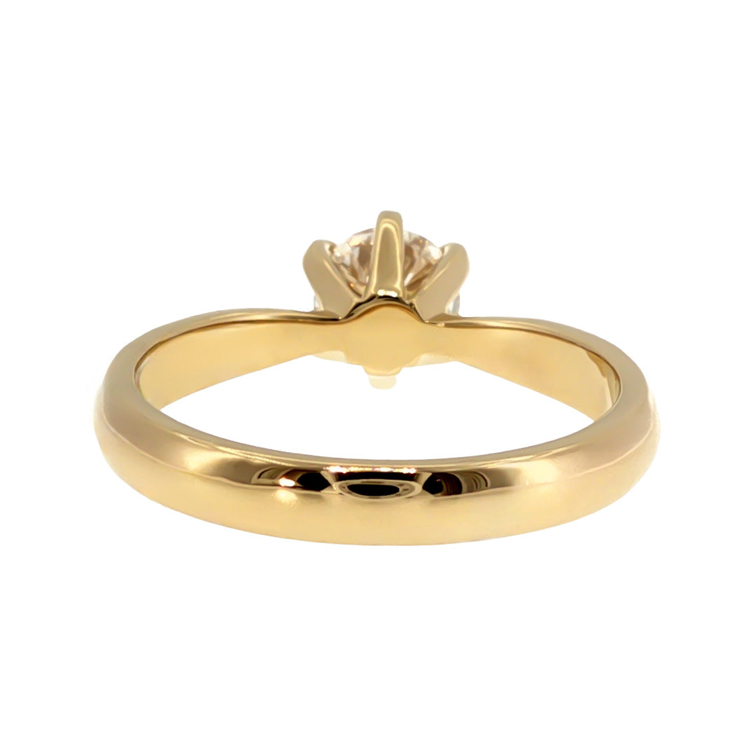 Anillo "Río 6" oro amarillo 14K, diamante lg 0.72ct H&A IGI