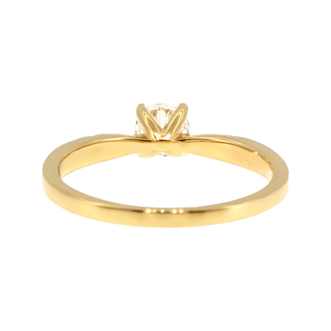 Anillo "Río L" oro amarillo 14K, diamante lg 0.41ct H&A IGI