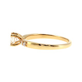 Anillo "Río L" oro amarillo 14K, diamante lg 0.32ct IGI