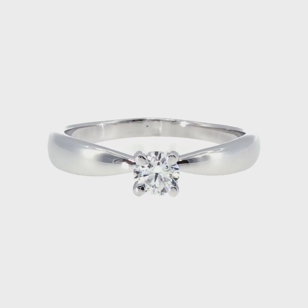 Anillo "Río" oro blanco 14K, diamante lg 0.24ct Bluish